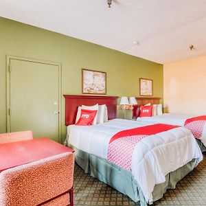 2 Queen Bed Smoking